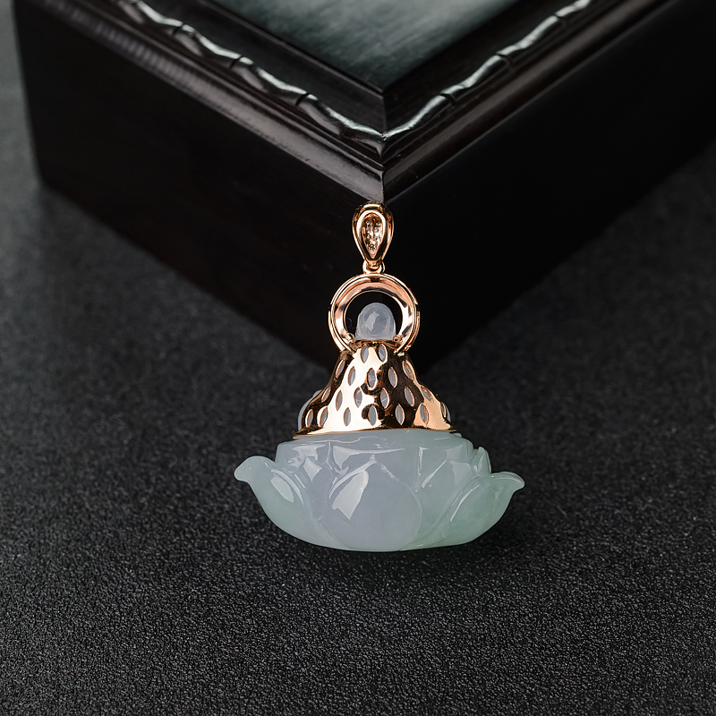 18K金镶钻浅绿翡翠大日如来吊坠-红掌柜