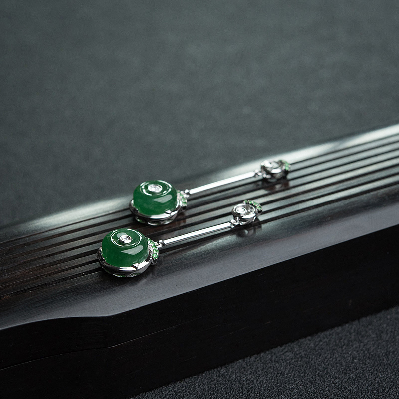 缅甸糯种翠色翡翠耳坠-红掌柜