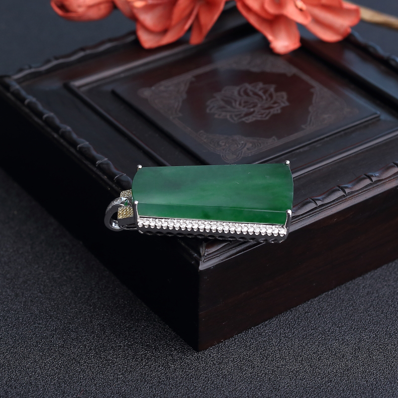 缅甸天然18K镶钻糯种翡翠无事牌吊坠 - 红掌柜