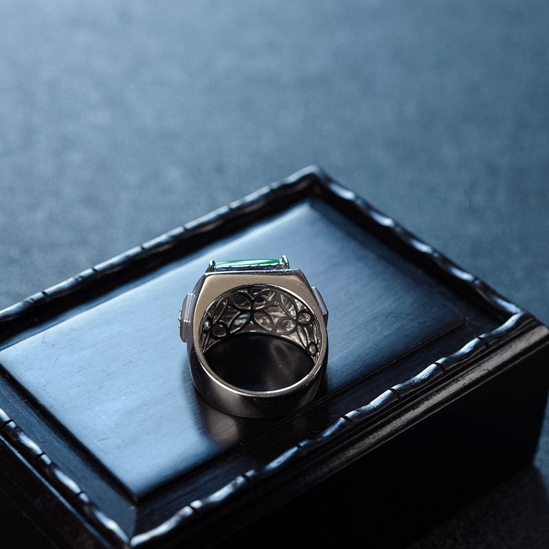 18K金镶阳绿翡翠戒指-红掌柜