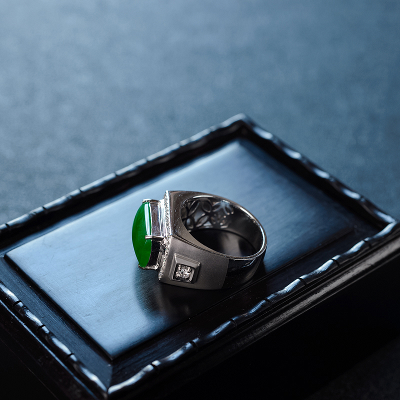 18K金镶糯冰种翡翠戒指-红掌柜