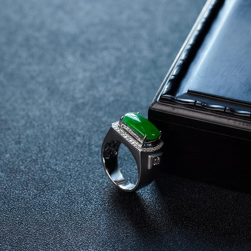 糯冰种翡翠戒指-红掌柜