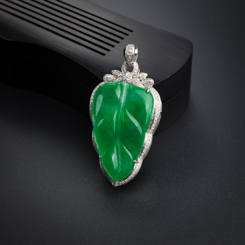 18K金镶糯种黄阳绿叶子翡翠吊坠 - 红掌柜