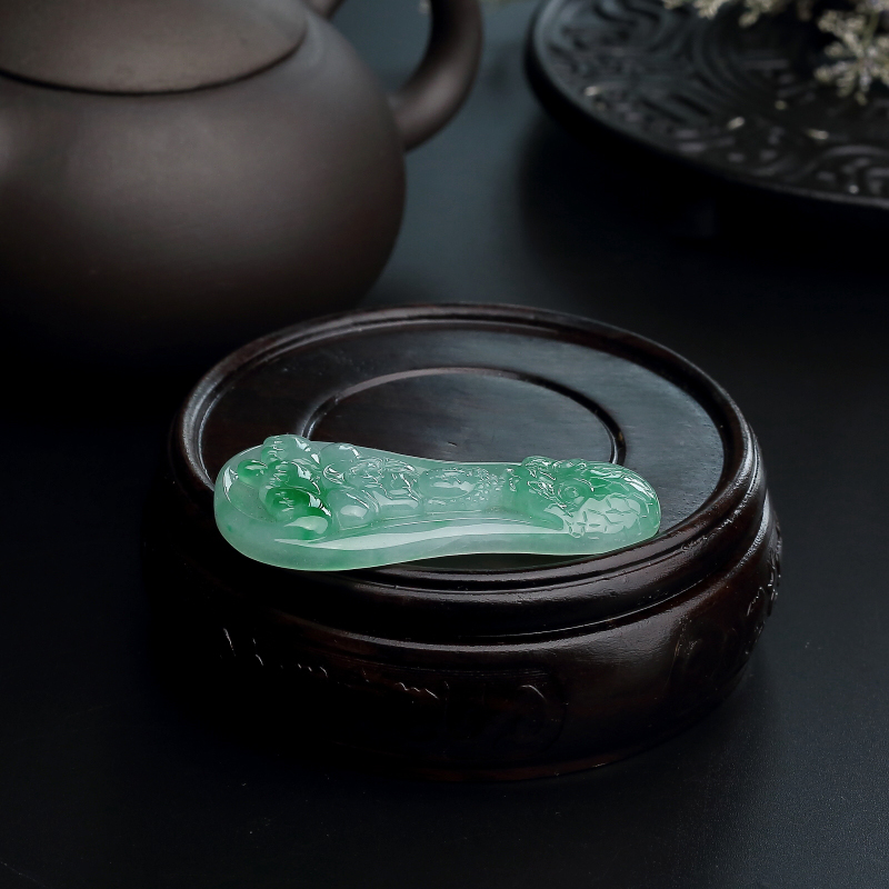 缅甸天然糯种翡翠佛吊坠-红掌柜