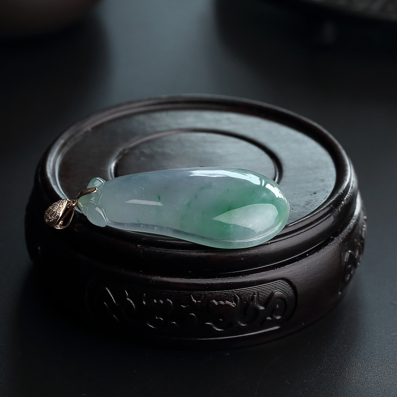 18K金镶缅甸糯种春带彩翡翠吊坠-红掌柜