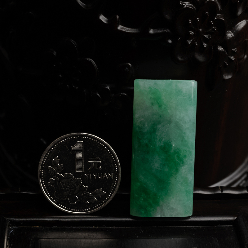 翡翠无事牌-红掌柜