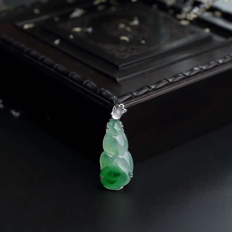 冰种飘花翡翠金鱼吊坠-红掌柜