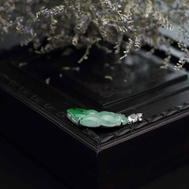 冰种飘花翡翠金鱼-红掌柜