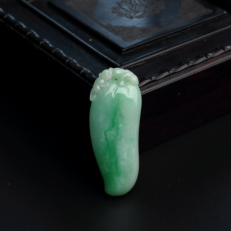 缅甸A货天然糯种飘绿翡翠福瓜吊坠 - 红掌柜