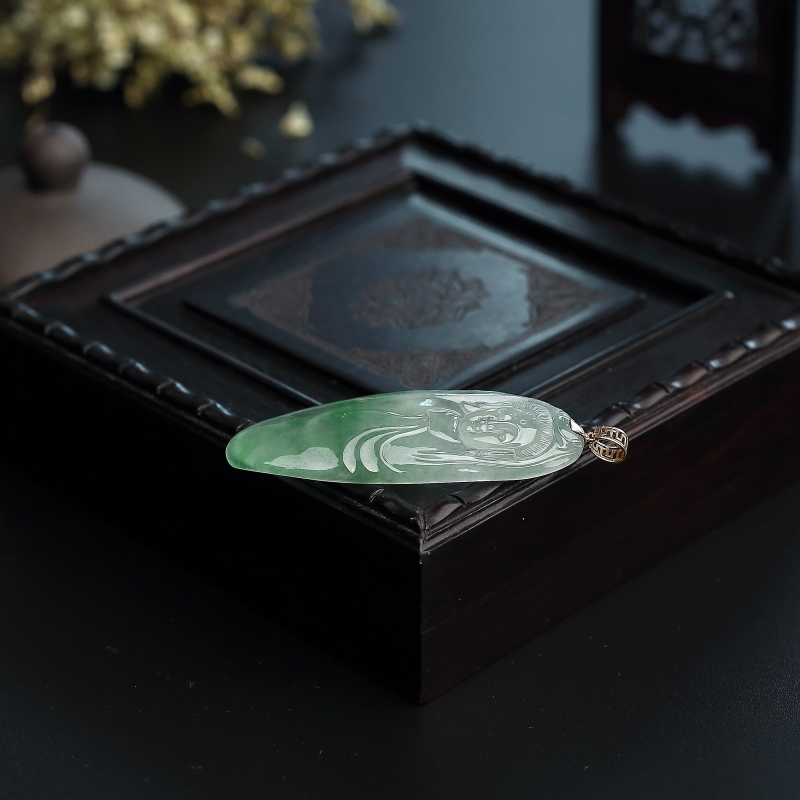 浅绿翡翠观音吊坠 - 红掌柜