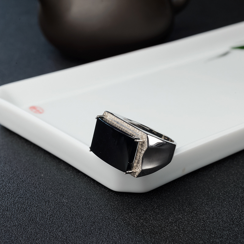 18K金镶钻天然冰糯种墨翠戒指-红掌柜