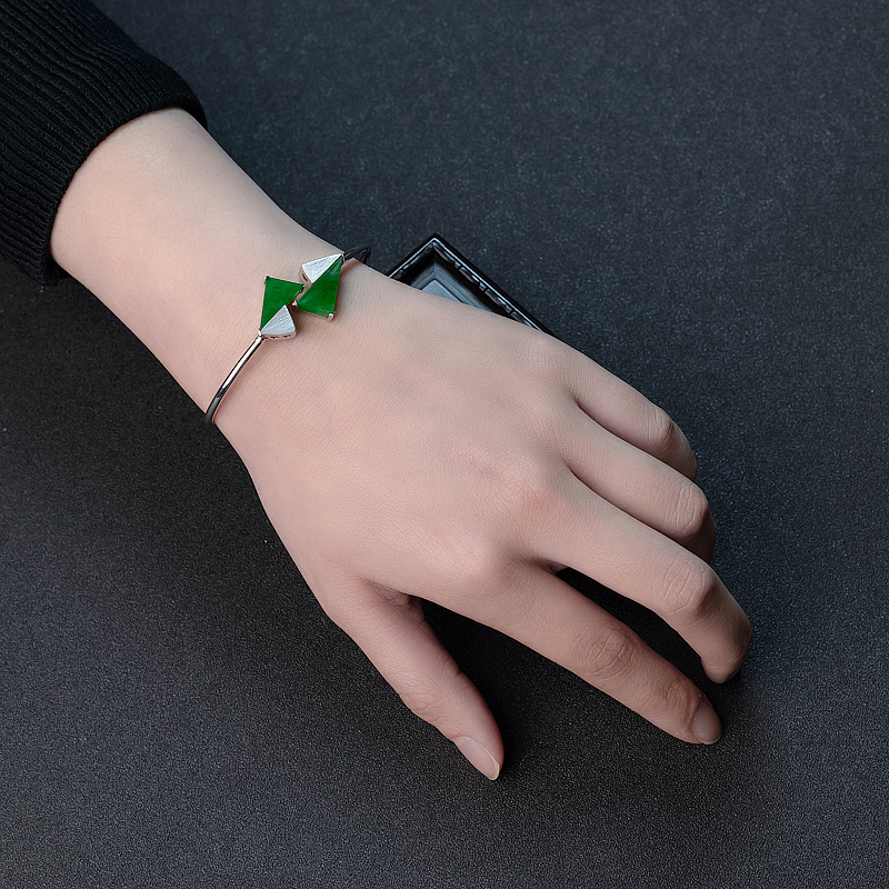 18K镶糯种翡翠手镯-红掌柜