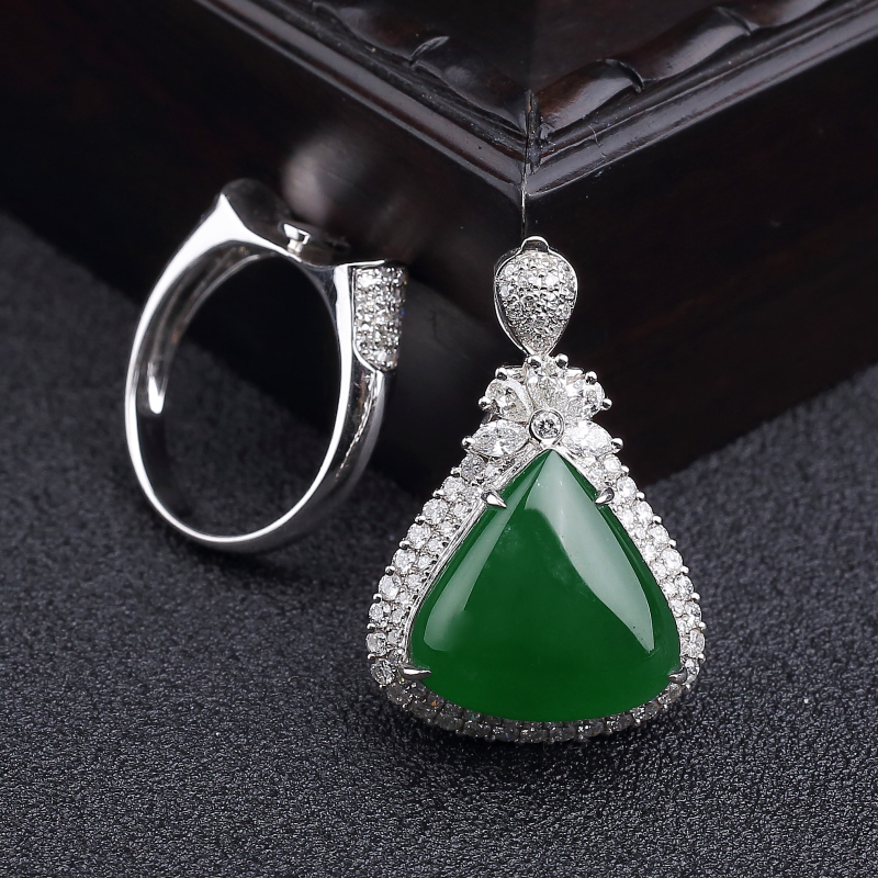 缅甸18K金镶钻糯种翠绿翡翠-红掌柜