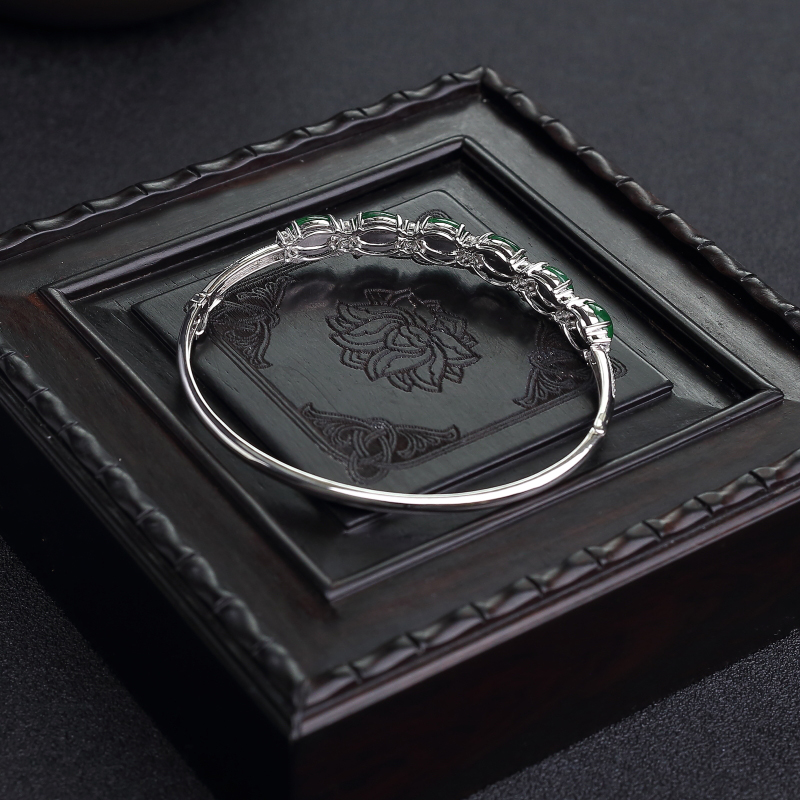 18K镶钻缅甸天然翠色翡翠手镯-红掌柜