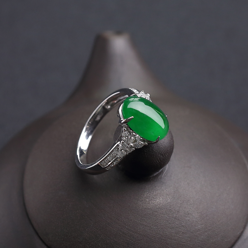 18K镶钻缅甸天然糯冰种翡翠戒指-红掌柜