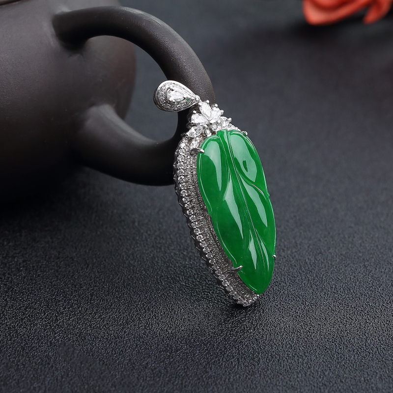 缅甸糯种翠色翡翠叶子吊坠-红掌柜