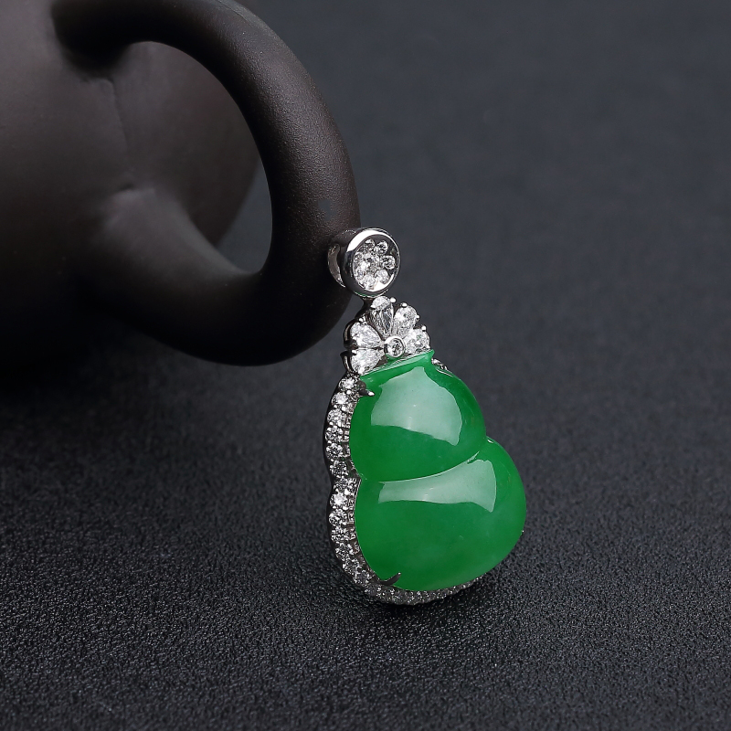 天然糯种翠色翡翠葫芦吊坠-红掌柜