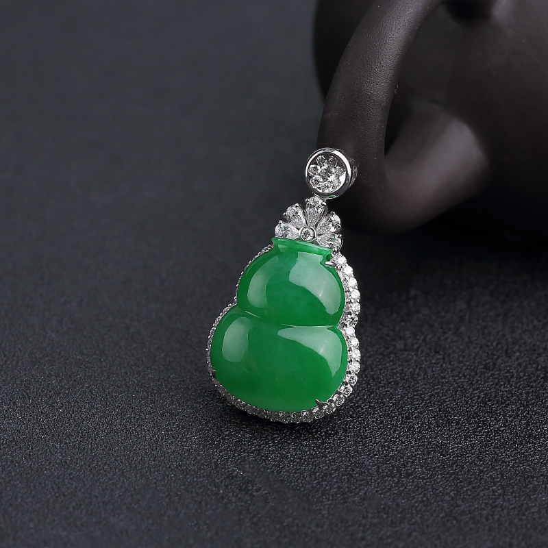 18K金镶钻糯种翠色翡翠葫芦吊坠-红掌柜