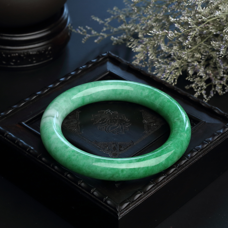 缅甸天然糯种满绿翡翠手镯-红掌柜