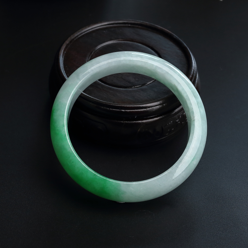 飘翠翡翠手镯-红掌柜