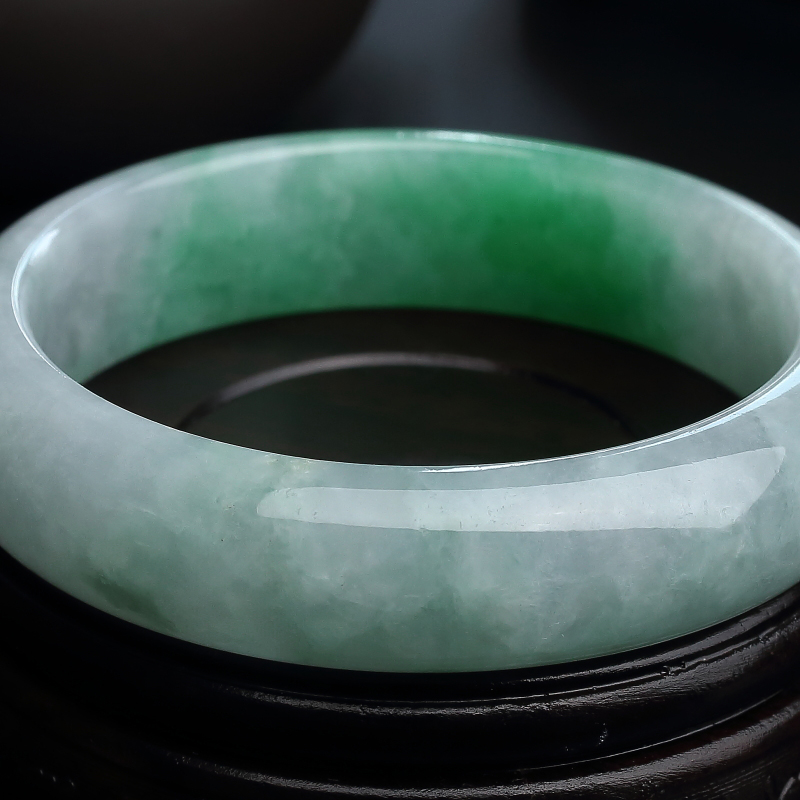 翡翠手镯-红掌柜