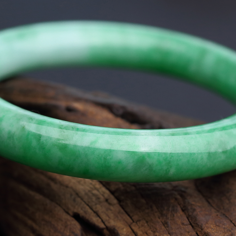 阳绿翡翠圆镯-红掌柜