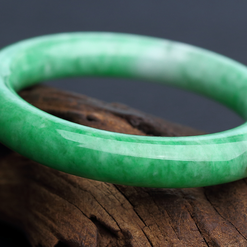 阳绿翡翠圆镯-红掌柜