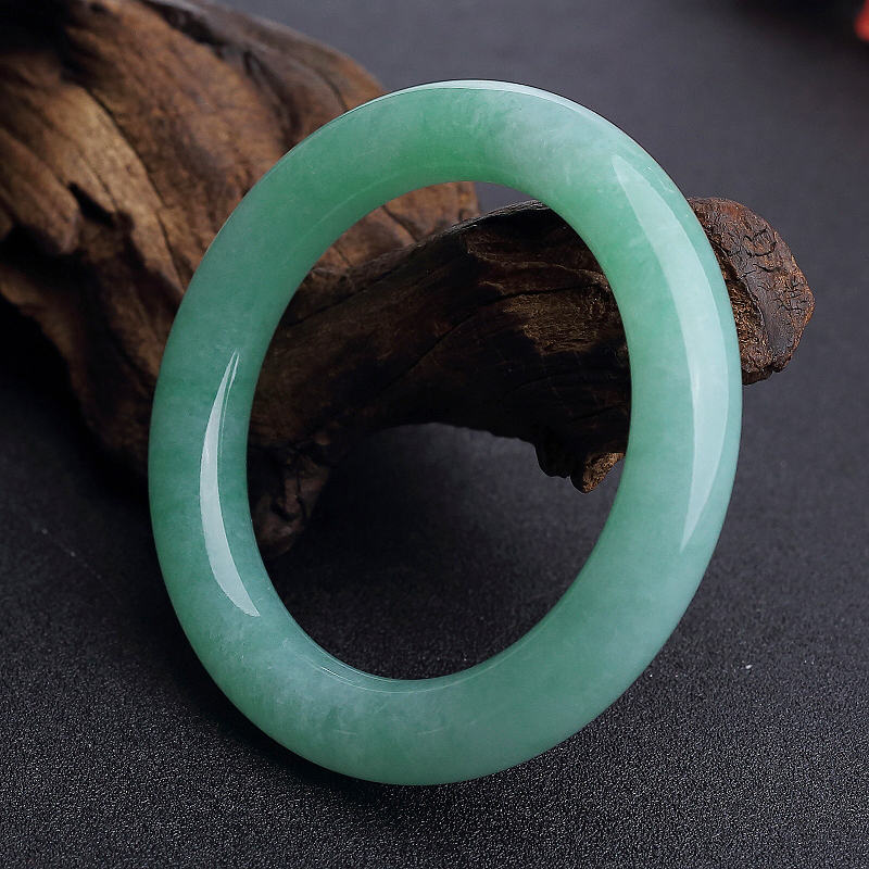 缅甸糯冰种浅绿翡翠圆镯-红掌柜
