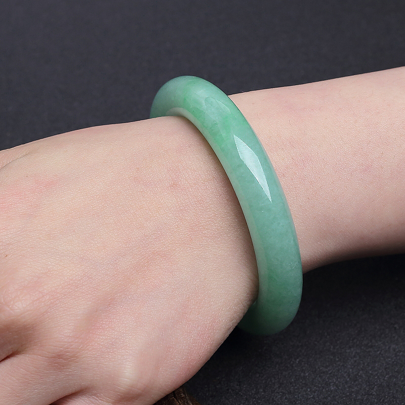 缅甸糯冰种翡翠圆镯-红掌柜