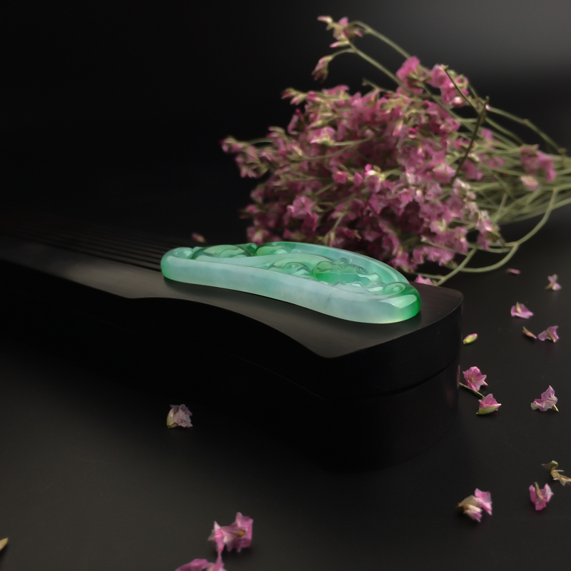缅甸天然糯种飘绿翡翠古龙吊坠 - 红掌柜