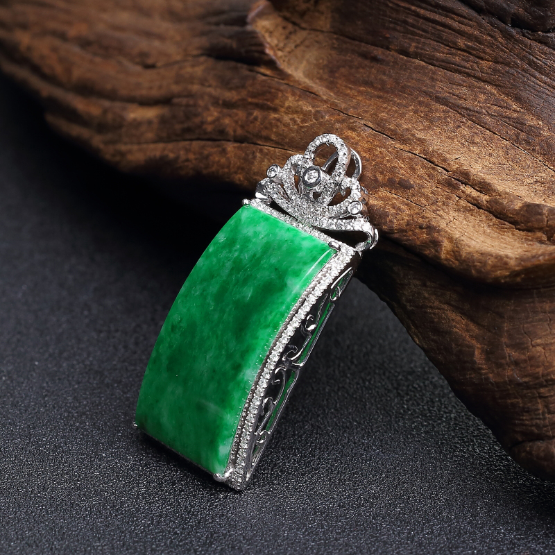 糯种飘翠翡翠吊坠-红掌柜