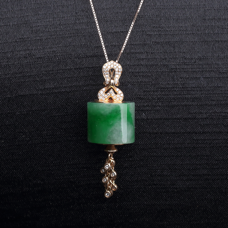 18K镶钻天然糯种翠色翡翠路路通吊坠-红掌柜