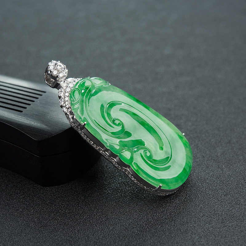 18K金镶钻糯冰种阳绿翡翠如意吊坠-红掌柜