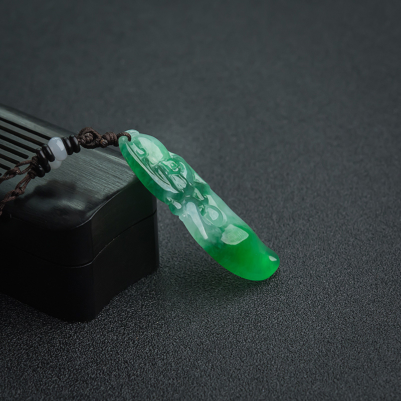 糯种飘翠翡翠如意吊坠-红掌柜