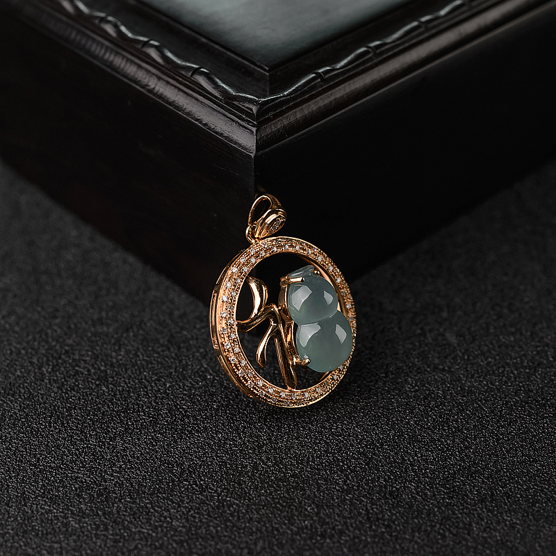 糯冰种晴水翡翠葫芦吊坠-红掌柜