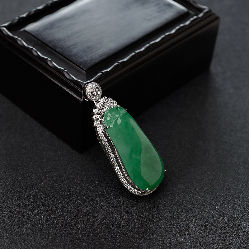 糯种翠色翡翠福瓜吊坠-红掌柜