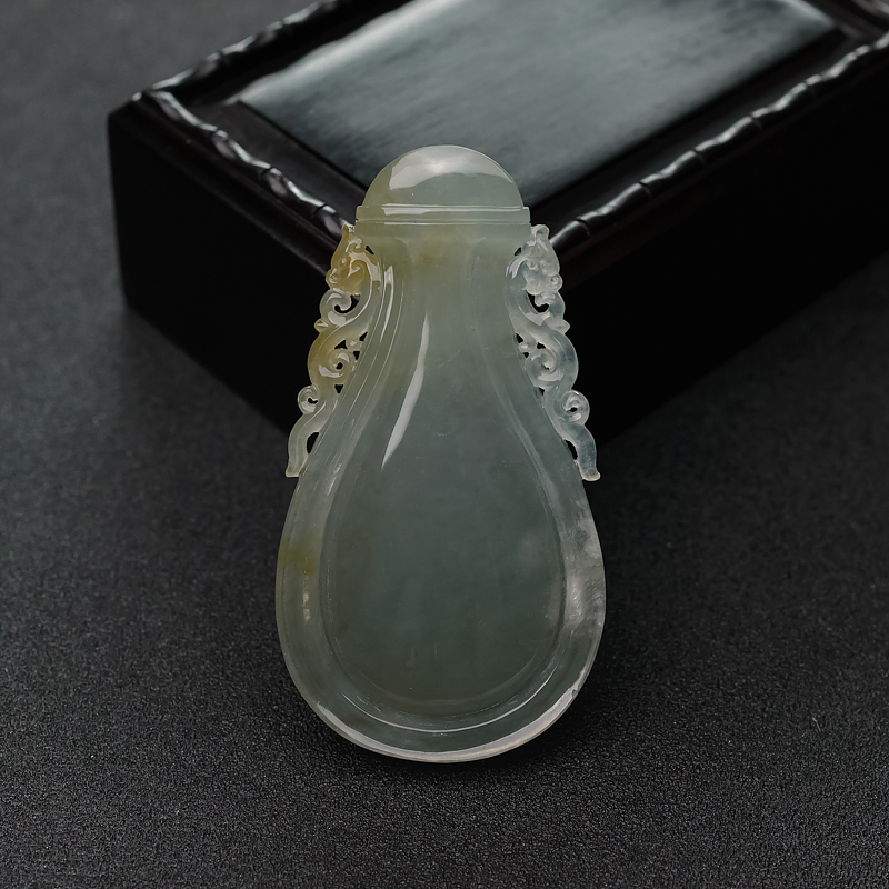 翡翠宝瓶吊坠-红掌柜