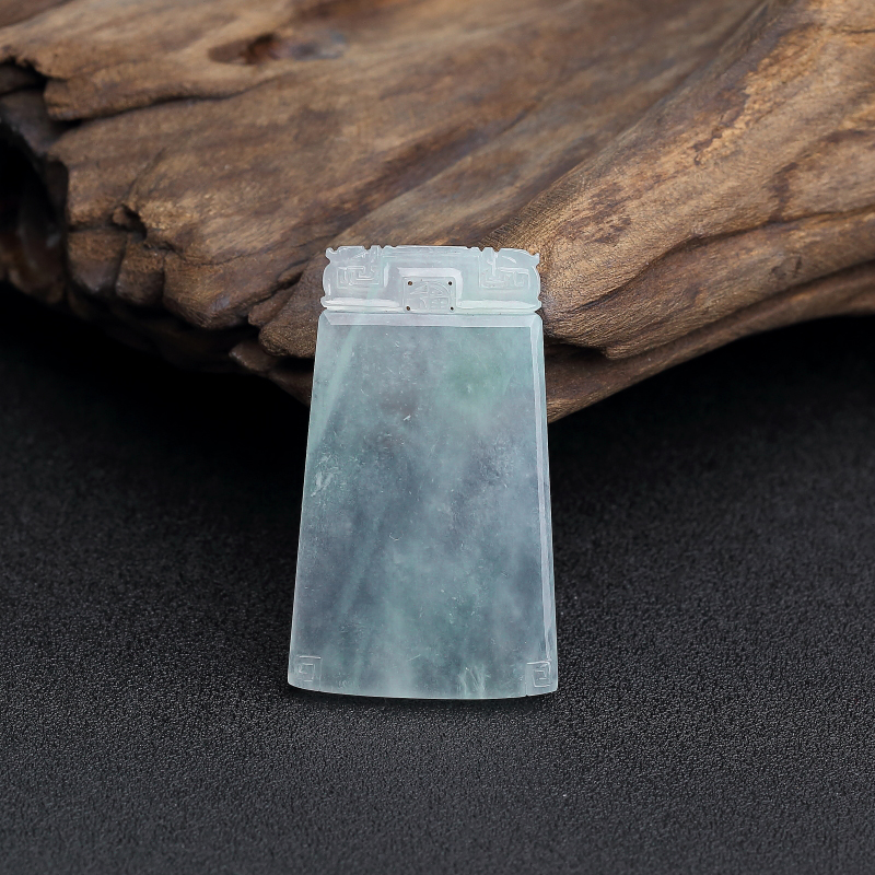 缅甸天然浅绿翡翠无事牌吊坠-红掌柜