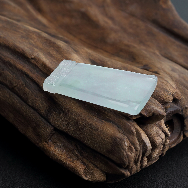 缅甸天然糯冰种浅绿翡翠吊坠-红掌柜