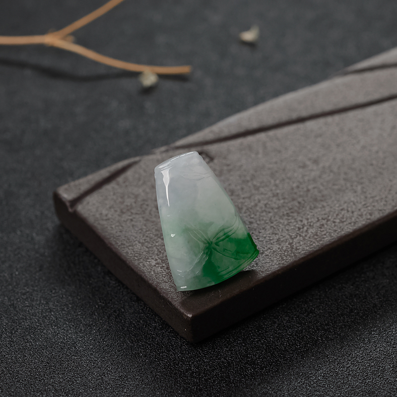 糯种翡翠竹节吊坠-红掌柜