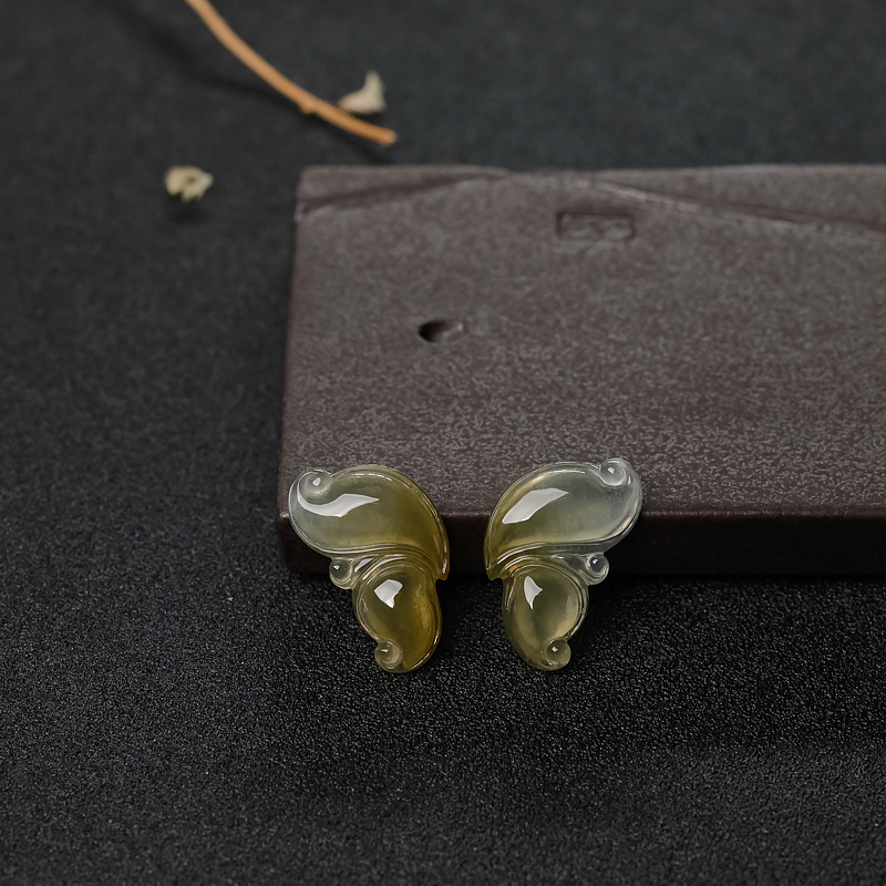 冰种黄翡蝴蝶翅膀戒面-红掌柜