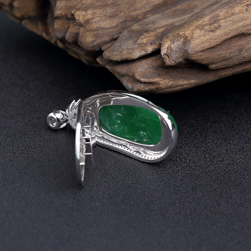 18K金镶钻苹果绿翡翠如意吊坠-红掌柜