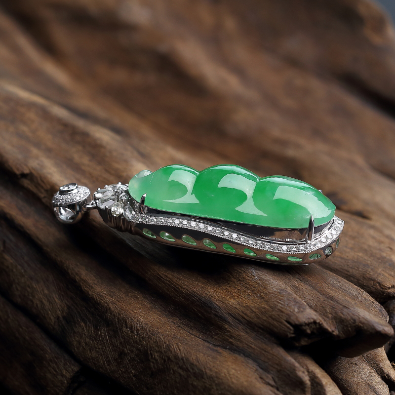 18K金镶钻天然糯种翡翠福豆吊坠-红掌柜