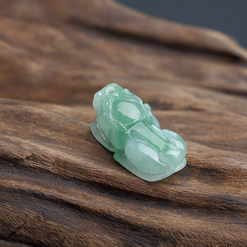 缅甸天然糯种翡翠貔貅吊坠-红掌柜