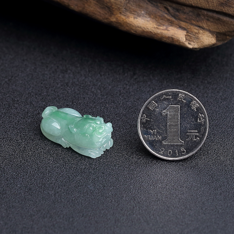 糯种飘翠翡翠貔貅吊坠-红掌柜