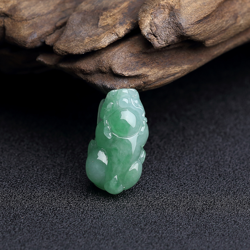 缅甸天然糯种飘翠翡翠貔貅吊坠-红掌柜