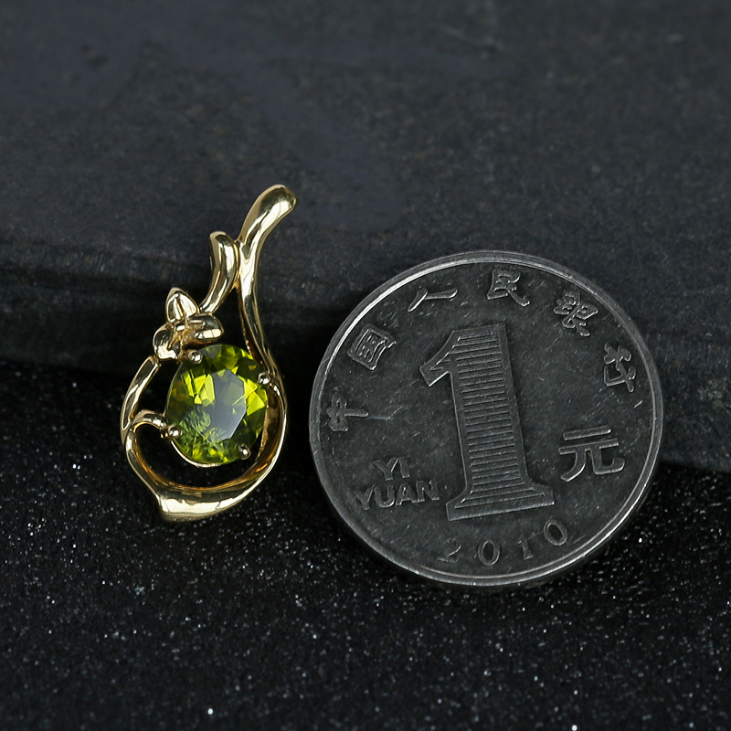 18K橄榄石吊坠 - 红掌柜