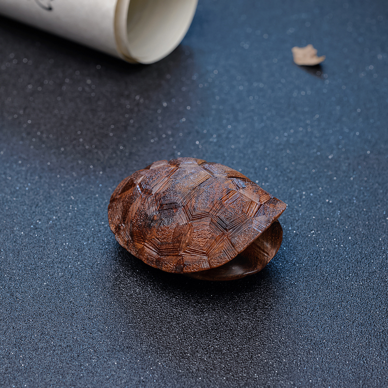 海南黄花梨富甲天下手把件-红掌柜