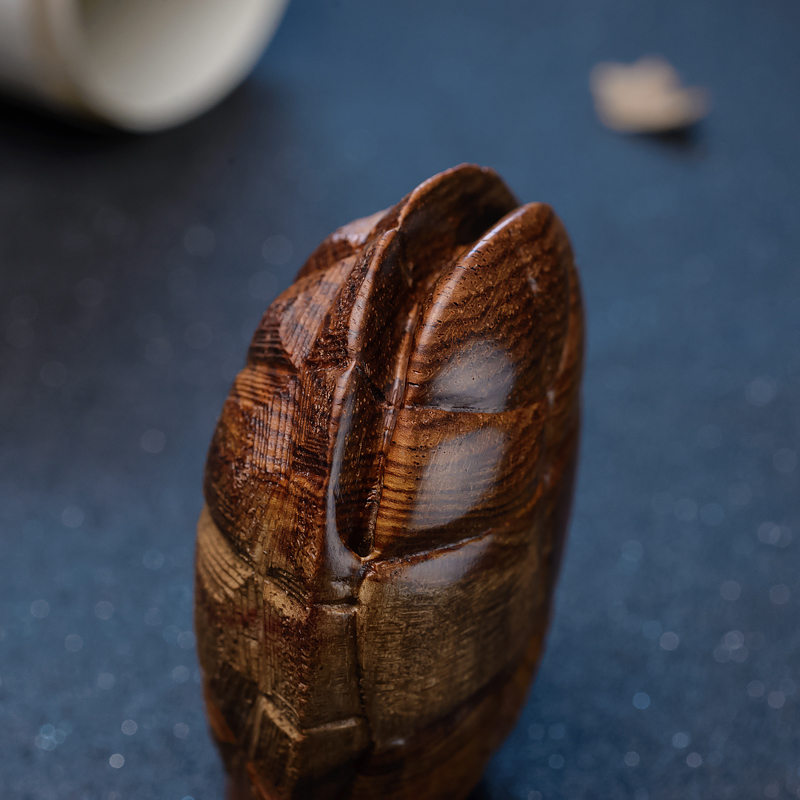 天然黄花梨富甲天下手把件-红掌柜