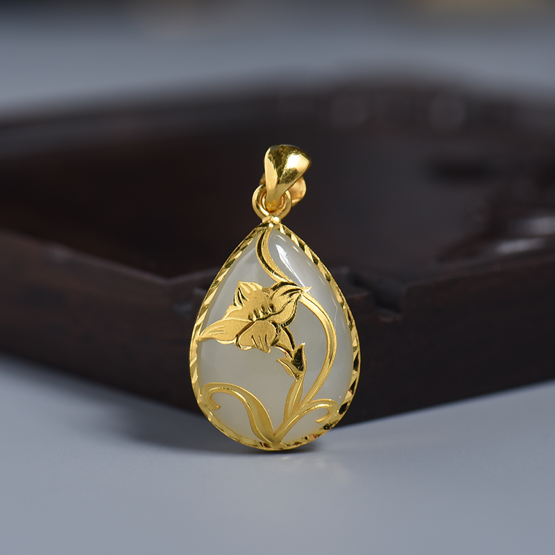 俄料和田玉挂件-红掌柜